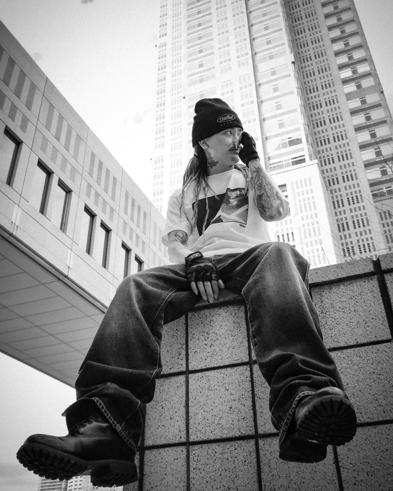 商品を身につけた人物画像