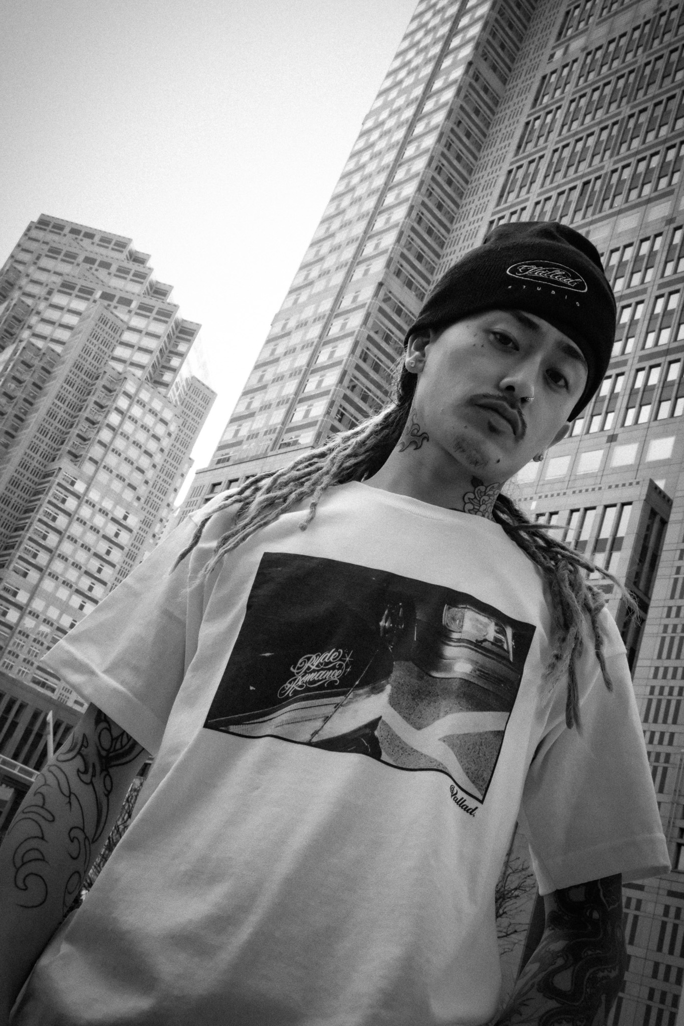 商品を身につけた人物画像