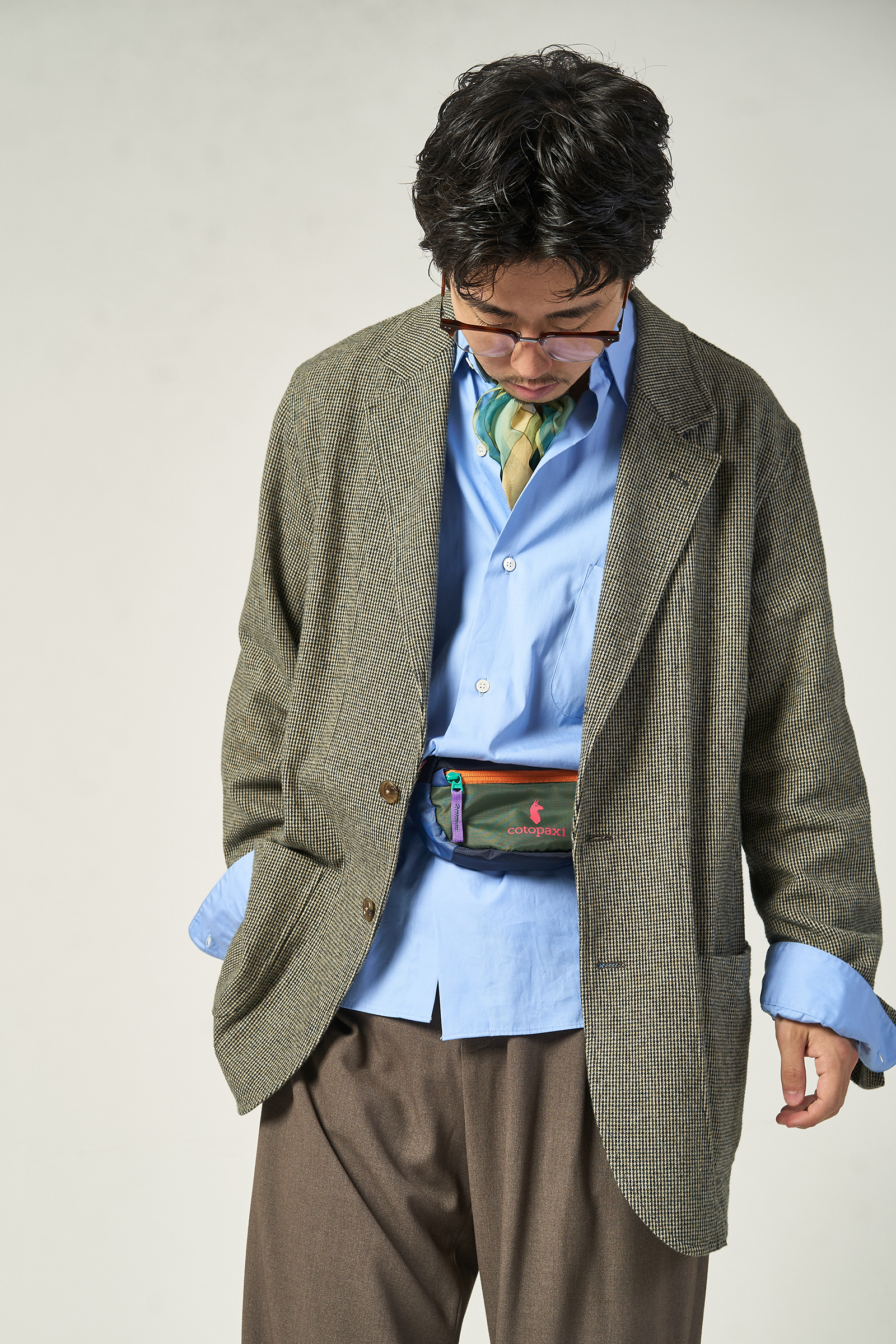 LOOK 01