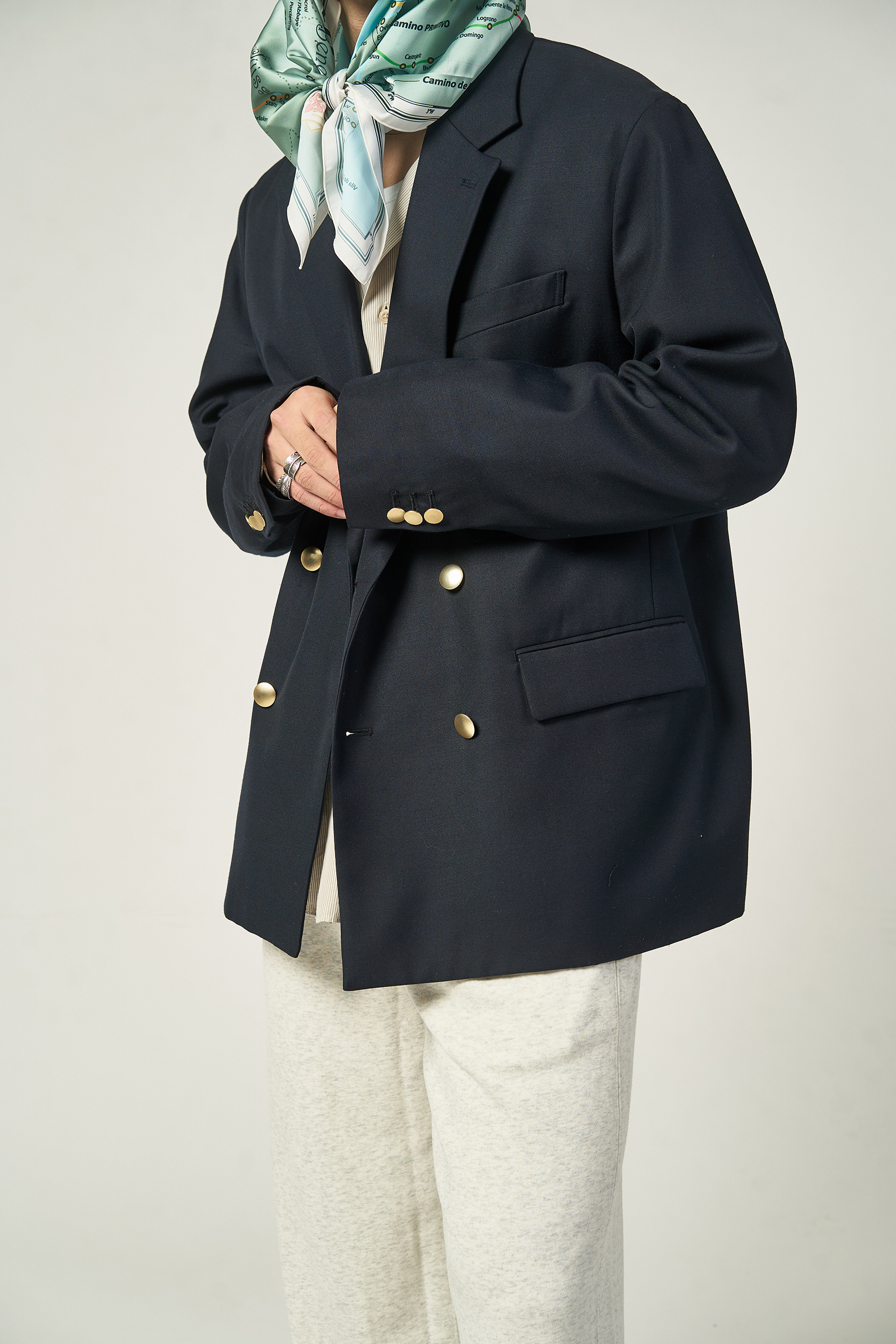 LOOK 02