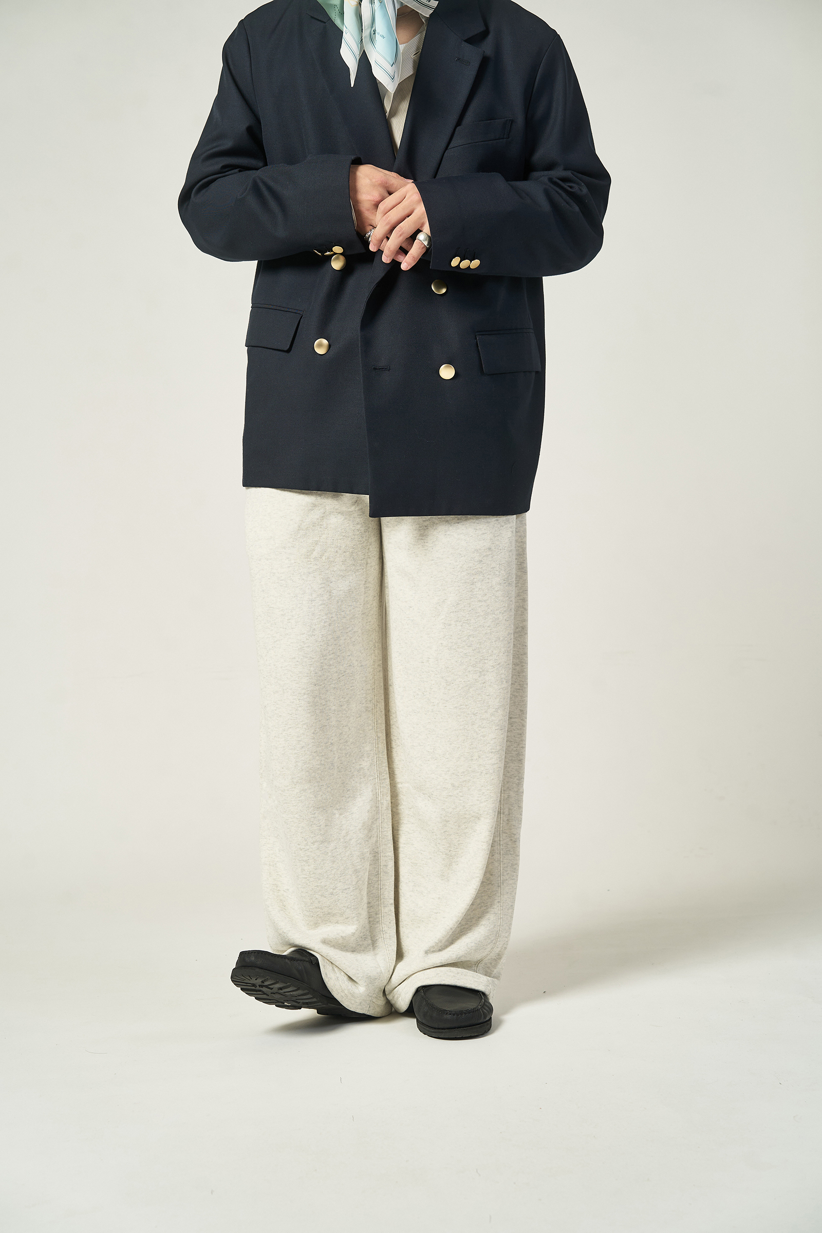 LOOK 02