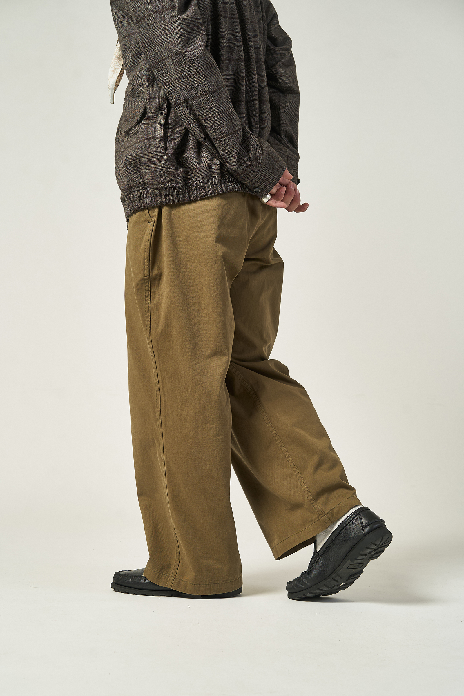 LOOK 08