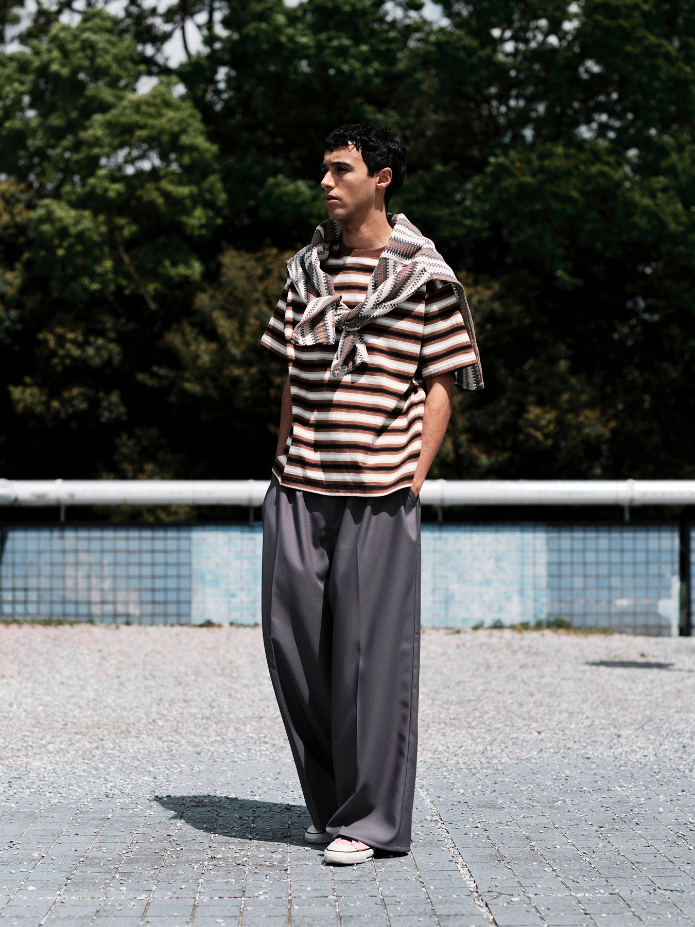 LOOK 04