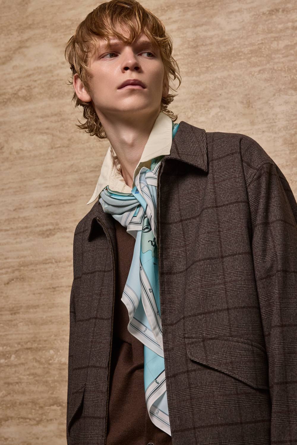 LOOK 01
