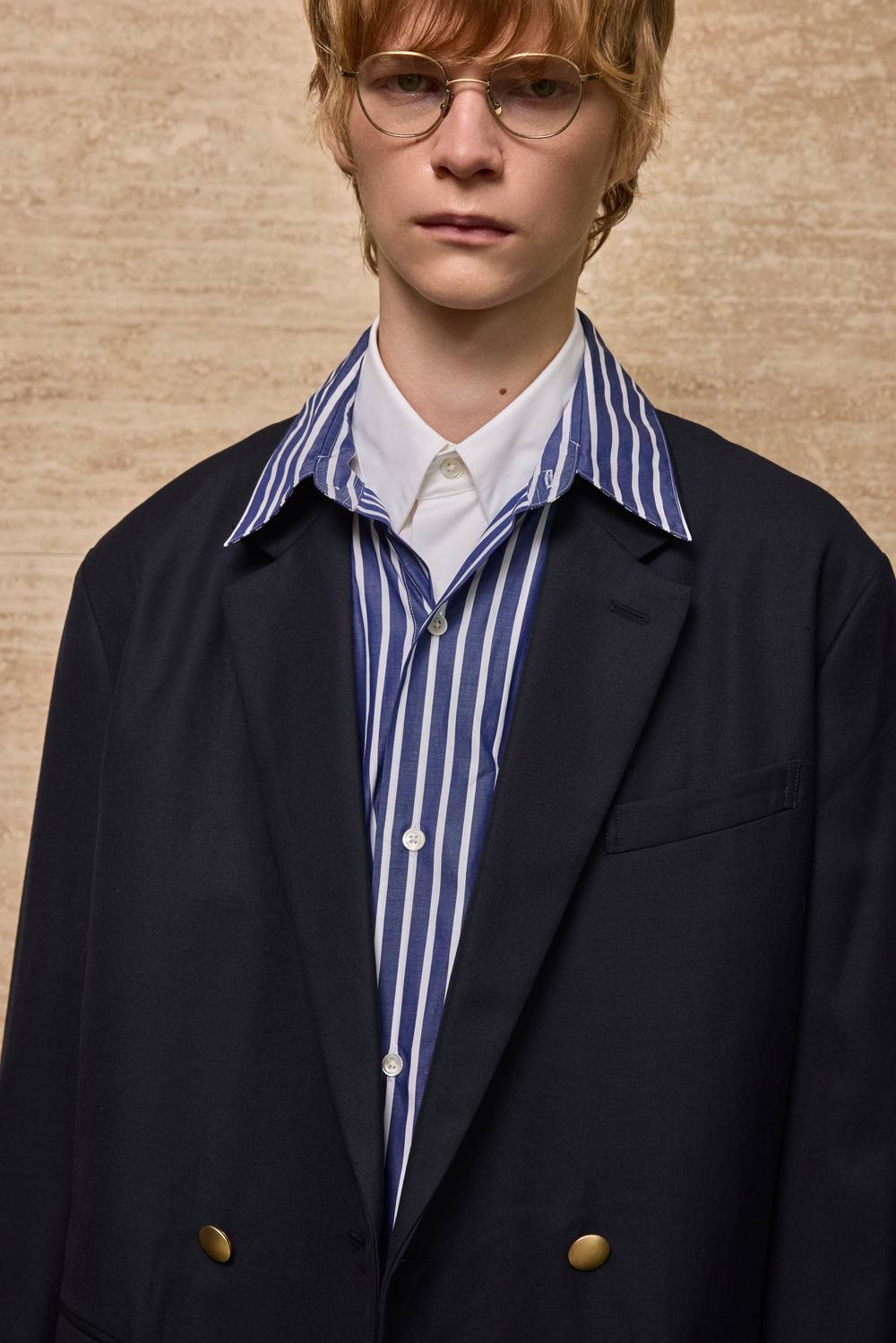 LOOK 03